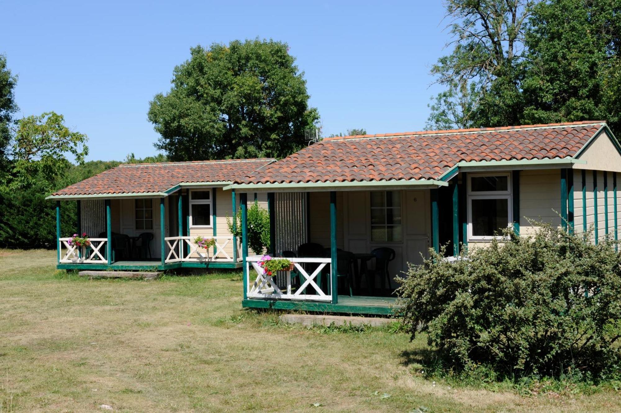 Village De Chalets De 罗卡马杜尔 外观 照片