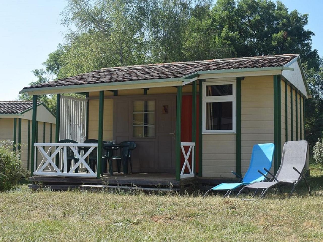 Village De Chalets De 罗卡马杜尔 外观 照片